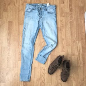 Hollister light wash mid rise super skinny jeans